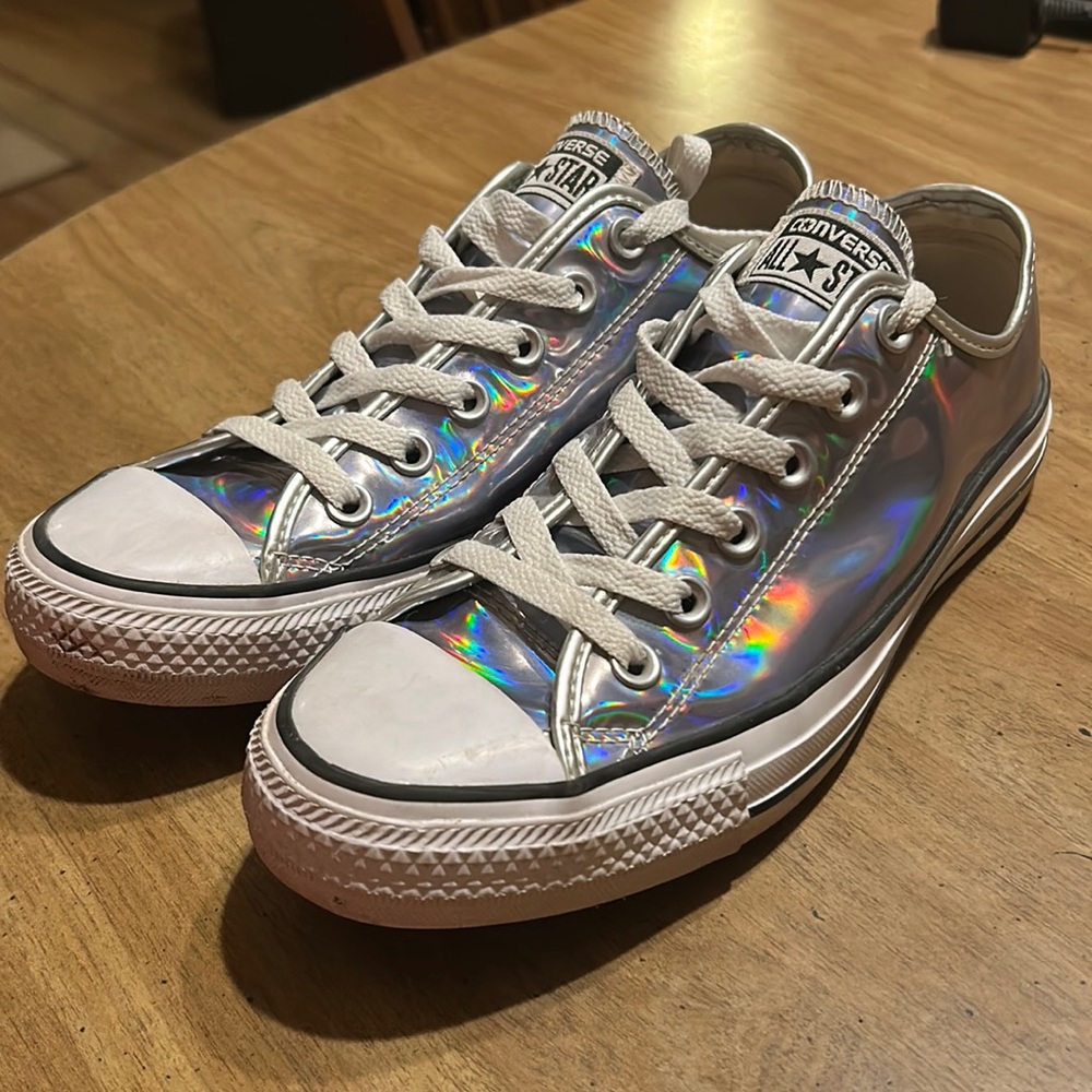 Holographic Converse Low Tops